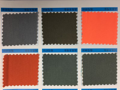 GZ-YGTI  卡丹皇 高密細紋 100％專紡彈性滌綸復合纖維 2/3斜紋  158*67*59  340g-380g/m 細節-23